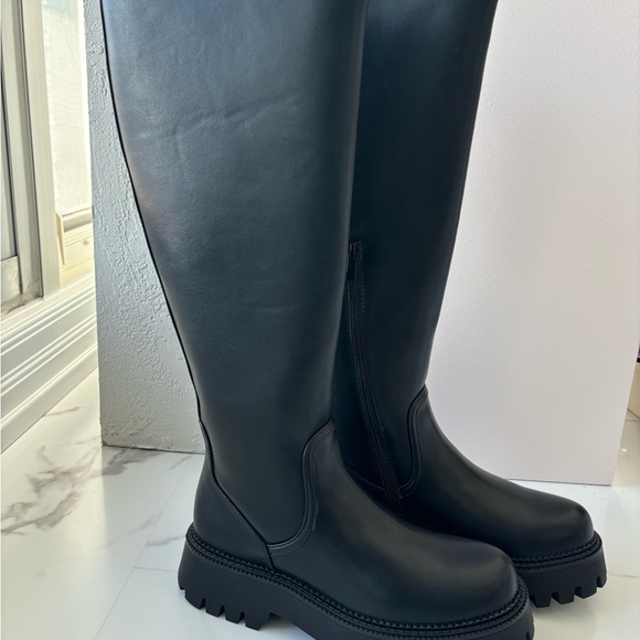 Steven Madden Brenna Black Brand New with Box Size 38 and Size 40 - Picture 4 of 11